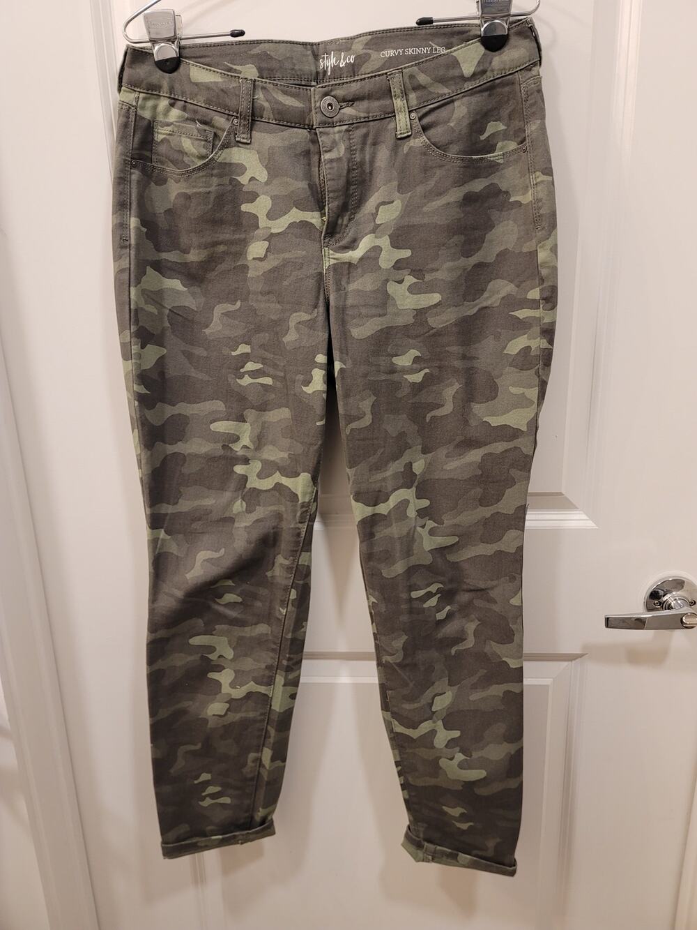 Style & Co Camo Pants in Curvy Skinny